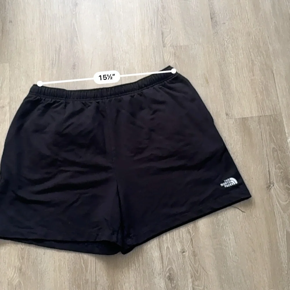 North Face Men’s Black Fleece Sweat Shorts Athleisure Size M